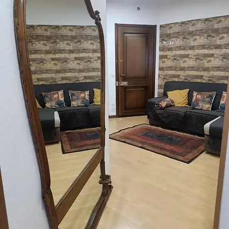 Happy Guest - Living